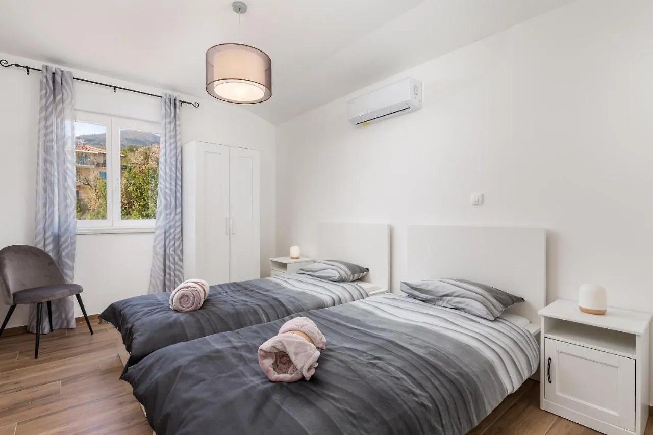 Villa Ines Ičići 0*,