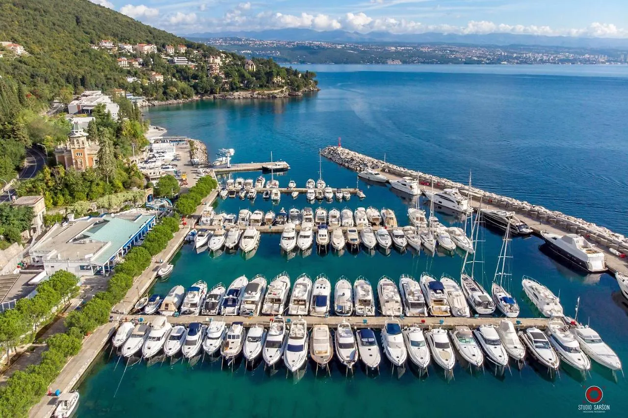 Villa Ines Ičići 0*,  Croazia